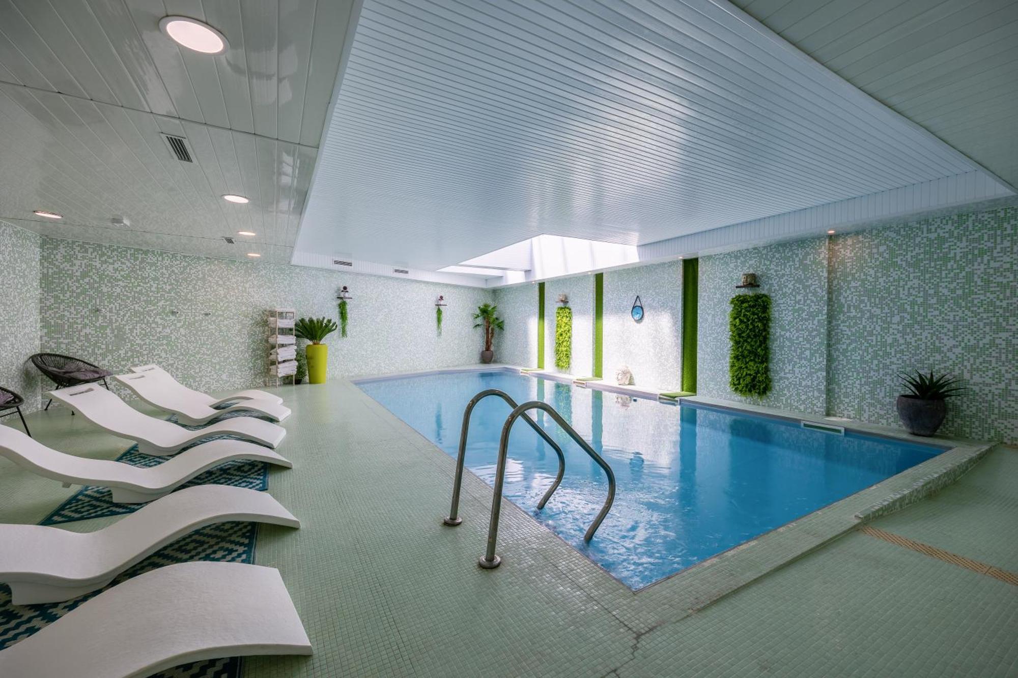 Hotel Et Spa Du Chateau Lagord Dış mekan fotoğraf