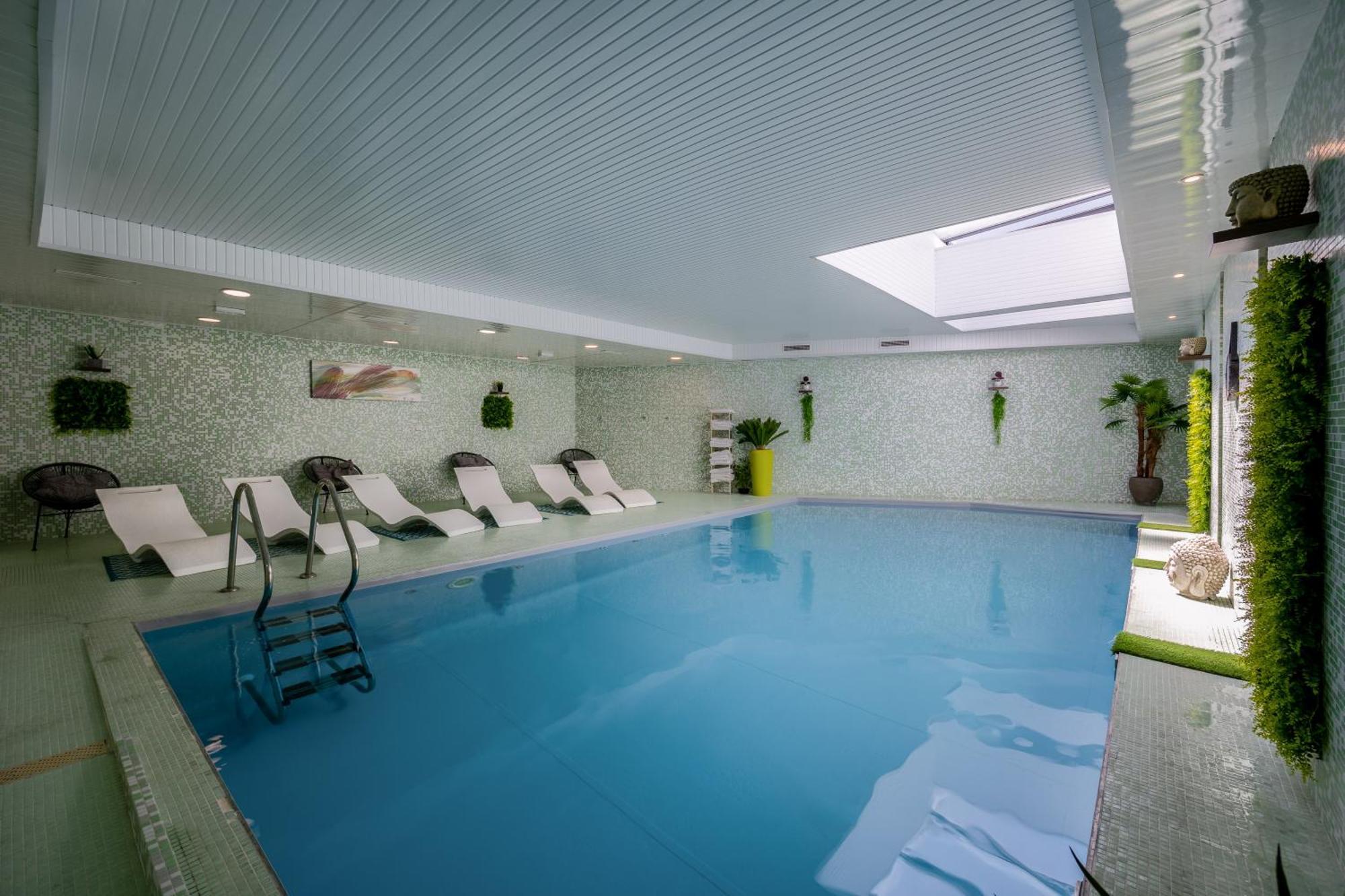 Hotel Et Spa Du Chateau Lagord Dış mekan fotoğraf