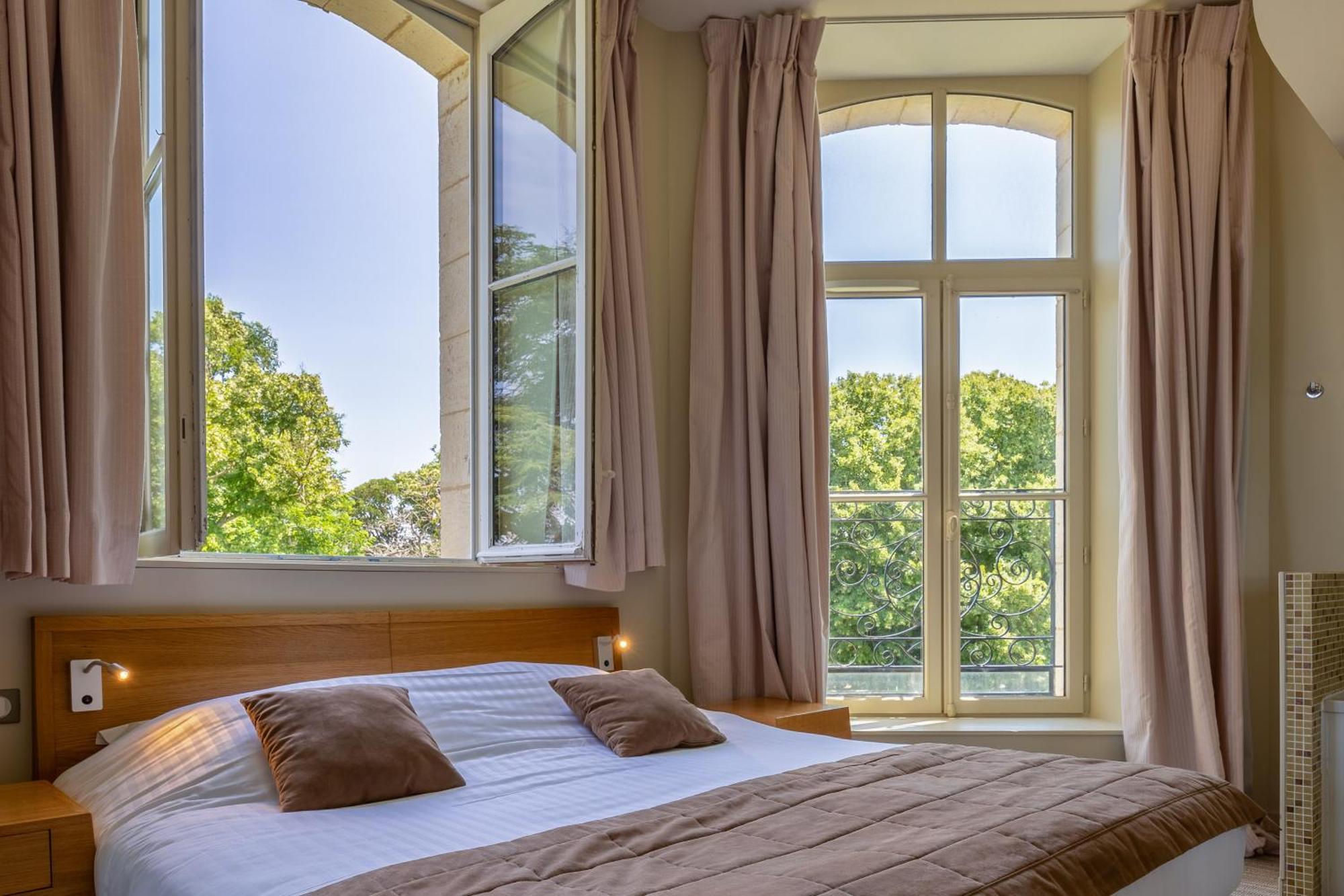 Hotel Et Spa Du Chateau Lagord Oda fotoğraf