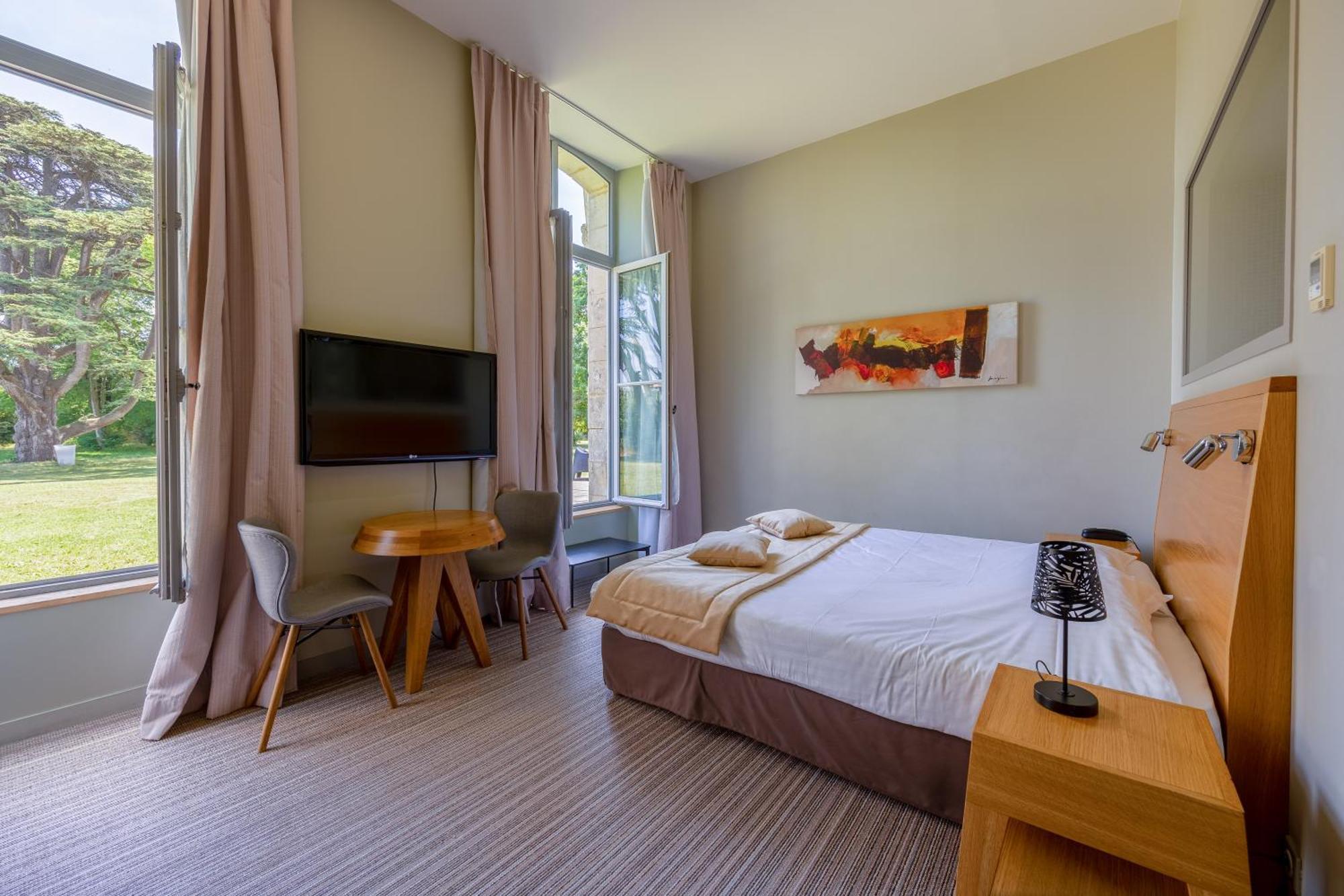 Hotel Et Spa Du Chateau Lagord Oda fotoğraf